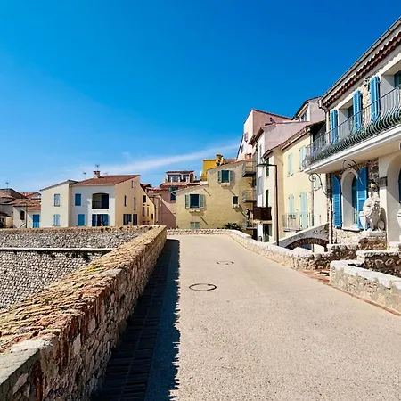 Renovated 2 With Swimming Pool 4 People Διαμέρισμα