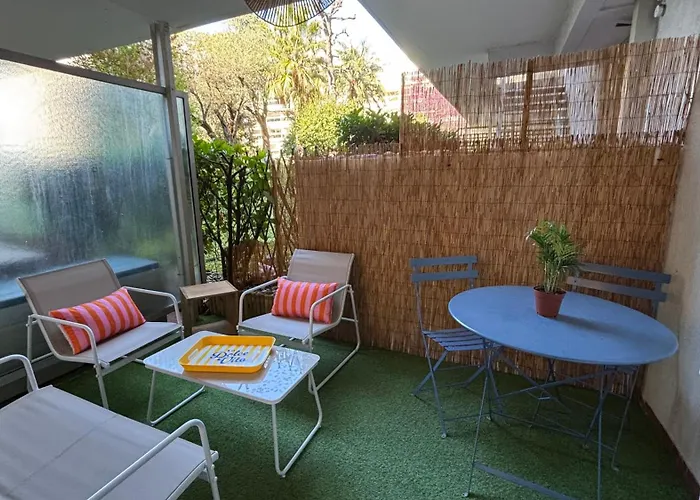 Renovated 2 With Swimming Pool 4 People * Αντίμπ