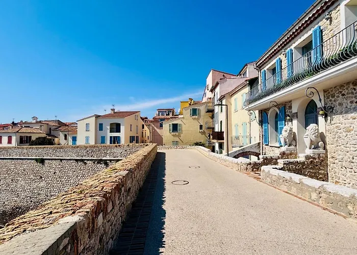 Renovated 2 With Swimming Pool 4 People Διαμέρισμα