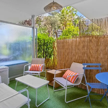 公寓 Renovated 2 With Swimming Pool 4 People