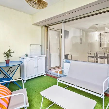 Renovated 2 With Swimming Pool 4 People