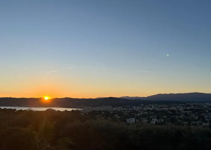 Renovated 2 With Swimming Pool 4 People Lejlighed *